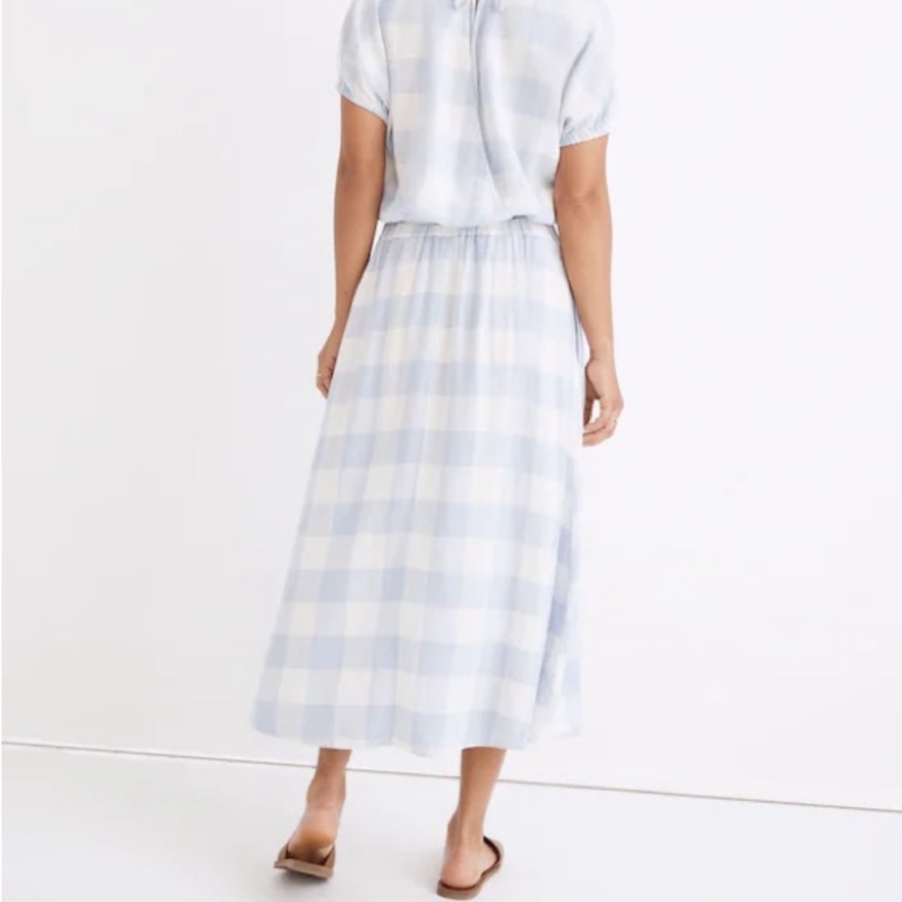 Madewell Linen-Blend Side-Button Midi Skirt in Gingham Check - Picture 2 of 12